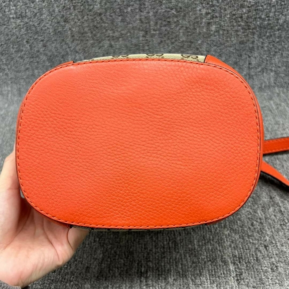 100% Authentic Gucci Brown GG Canvas Drawstring Bucket Shoulder Bag - Picture 9 of 15